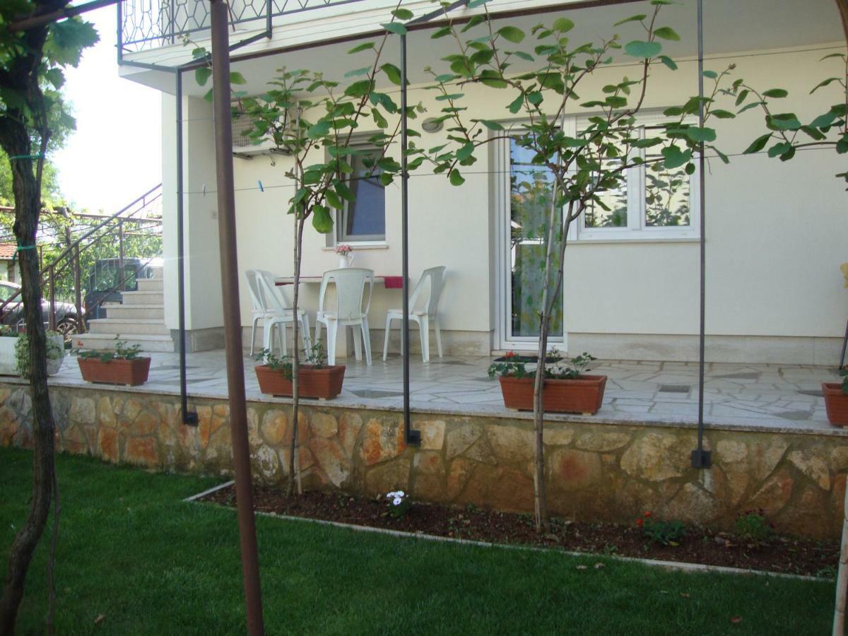 Apartment Mirta Pola Esterno foto
